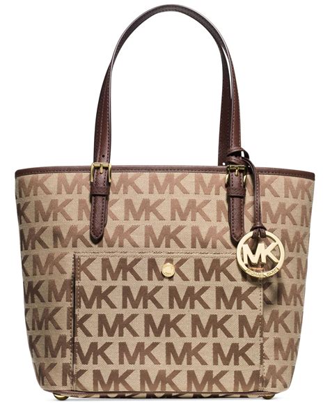 michael kors jet set item md snap pocket tote vanilla|Jet Set Medium Pocket Tote Bag .